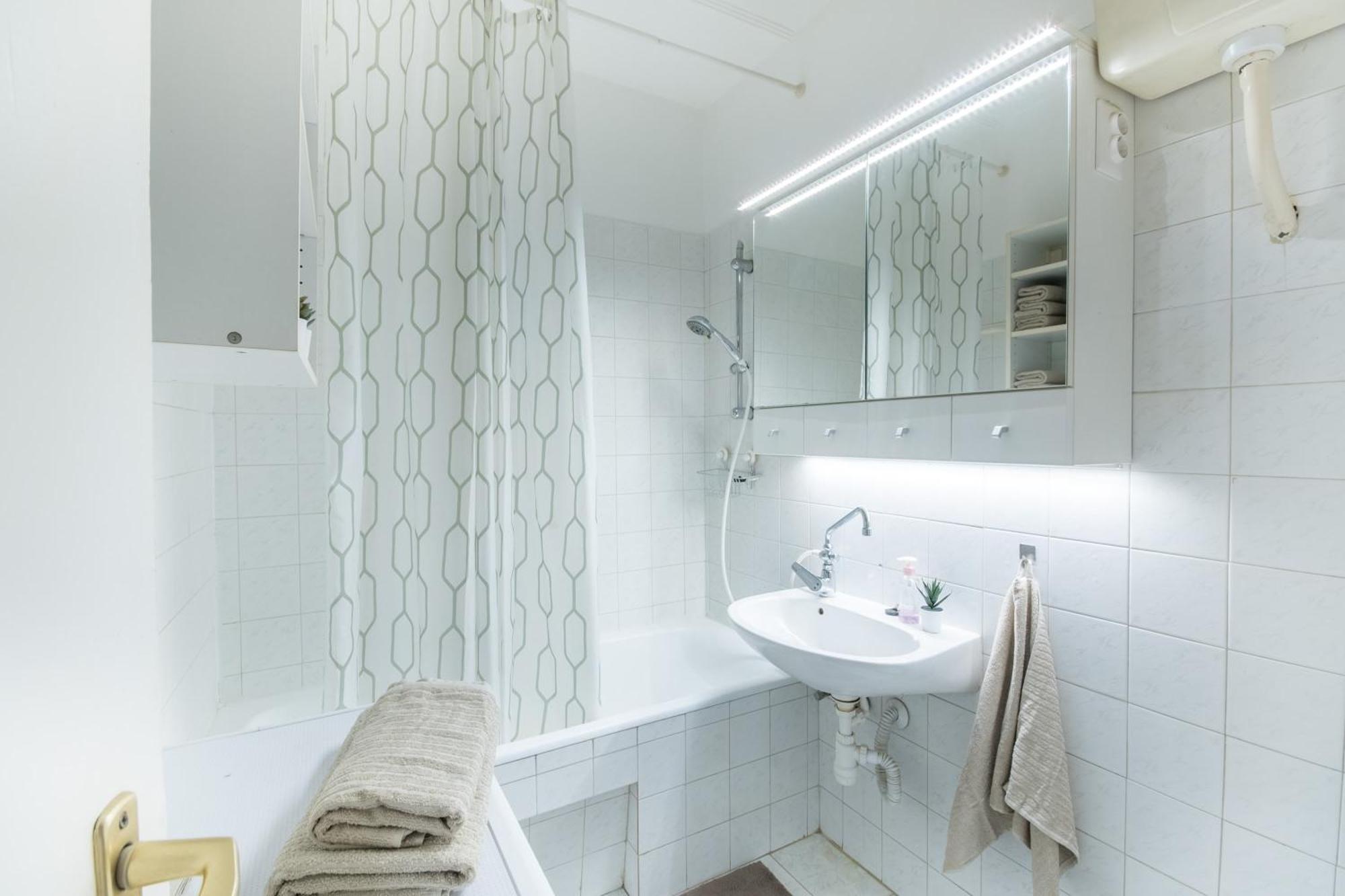 Green - Easy Parking - Quiet Sleep Appartement